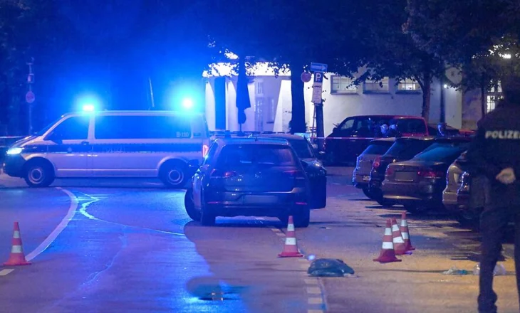 Qëlloi me thikë kalimtarët në Mynih, vritet nga policia gjermane 30-vjeçarja