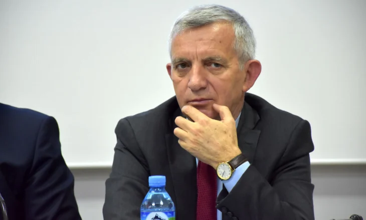 Qemal Minxhozi: Klasa politike kosovare po luan sfidën e sundimit, jo të kompromisit politik