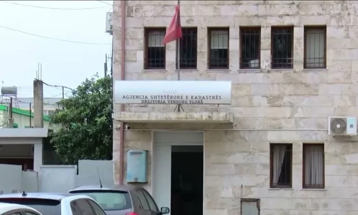 Qëndroi vetëm 3 muaj në detyrë, Erjon Galanxhi largohet nga drejtimi i Kadastrës së Vlorës