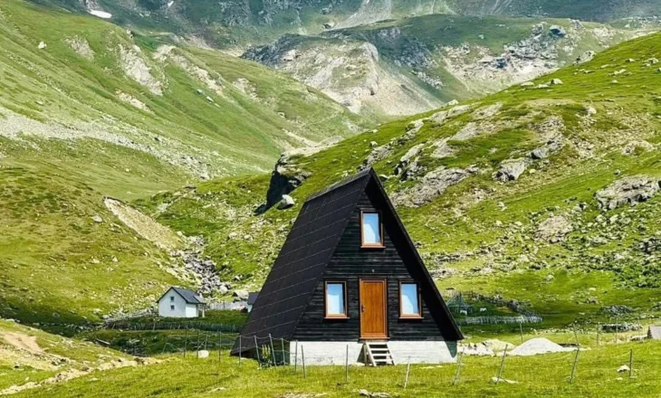 Rama poston fotot nga Dobërdoli: Një fshat i vogël veror alpin, po mbahet gjallë tradita e jetës në bjeshkë