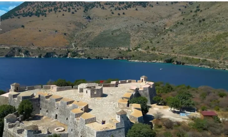 Rama uron fundjavë të mbarë me pamje mahnitëse nga Kalaja e Porto Palermos
