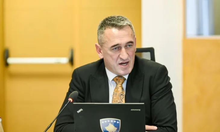 Rashiç reagon ndaj ndalimit të flamurit serb për Vidovdan