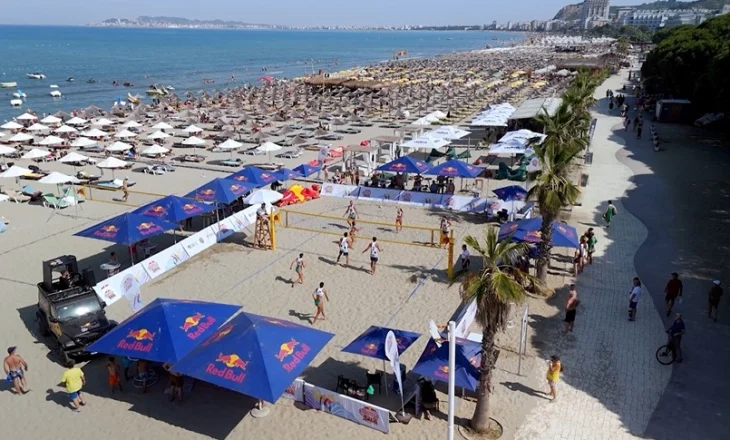 “Red Bull Spike”, në Golem, 16 skuadra garuan në kampionatin e volejbollit të plazhit