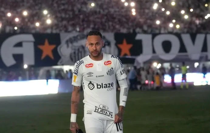 Rinovimi i Neymar, Santos ndaj mendjen, zyrtarizimi shumë shpejt