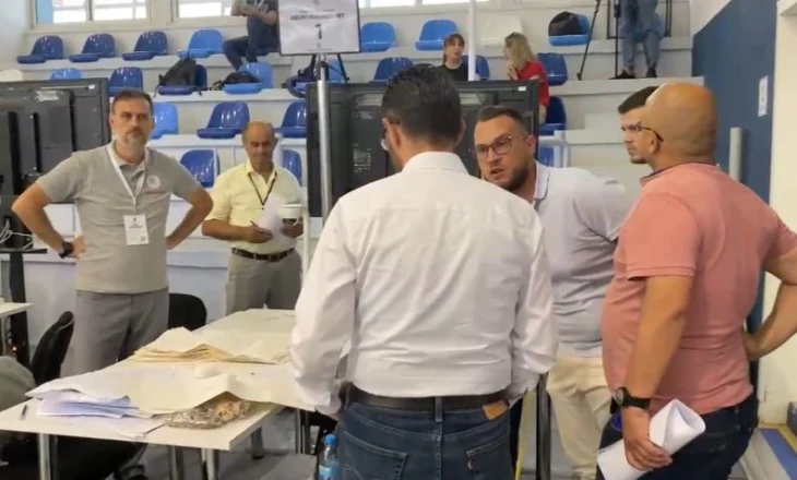 Rinumërimi i votave në Elbasan, vëzhguesit e PD: Dalin dy fleta mangët në…