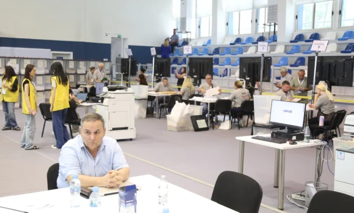 Rinumërimi në Tiranë, PD dhe PS më shumë vota në procesverbal se në kuti! Bashës dhe Shehajt i janë “zhdukur” votat nga numëruesit