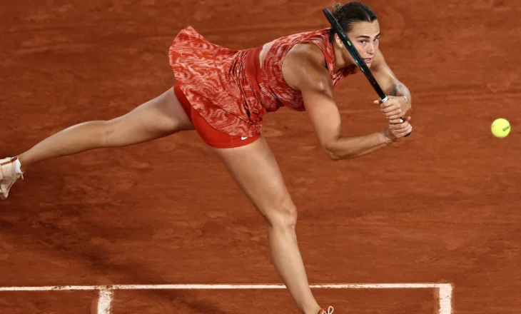 Roland Garros/ Sabalenka e Swiatek sigurojnë çerekfinalet, Alcaraz avancon te meshkujt