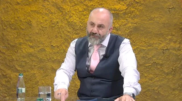 Romeo Kara nxjerr detajet e forta, ja “tërmeti” që do të ndodhë në PD nëse Sali Berisha nuk dorëhiqet dhe pse SHBA e…