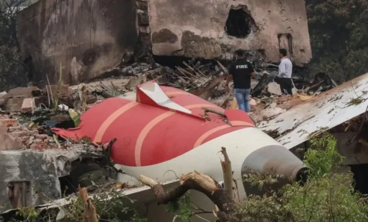 Rrëzimi i avionit shkaktoi një bilanc të rëndë viktimash, gjendet kutia e zezë e Air India! Familjet në pritje të përgjigjes