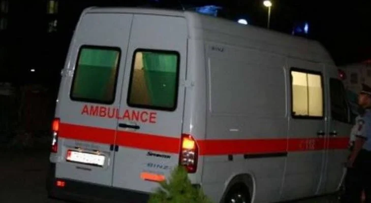 Rrëzohet në banesë 43-vjeçari në Pogradec, humb jetën në vend
