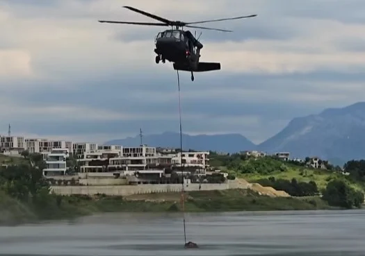 SHBA në mbështetje të Forcave Ajrore Shqiptare në trajnimet për fikjen e zjarreve