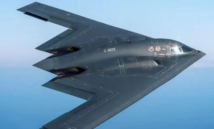 SHBA nis lëvizjet? Bombarduesit B-2 zhvendosen, në pritje të vendimit të Trump për luftën në Iran