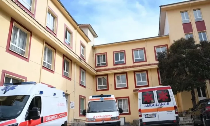 Sherr me gota në një lokal të Pogradecit, dy persona përfundojnë në spital dhe tre në komisariat