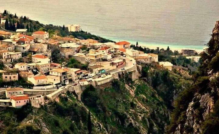 Shisnin drogë në lokalet e Dhërmiut, arrestohen dy shtetas anglezë