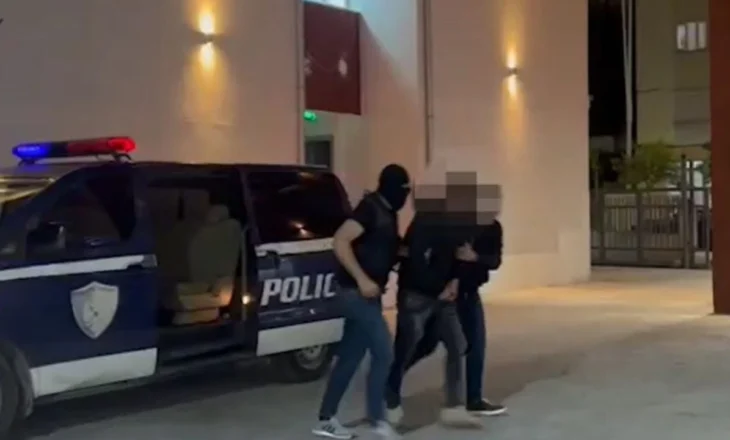 Shisnin lëndë narkotike në Berat! Arrestohen dy persona, gjenden 330 doza kanabasi