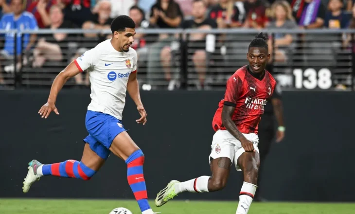 Shkëmbim Leao-Araujo, ideja e re e Milanit dhe Barcelonës