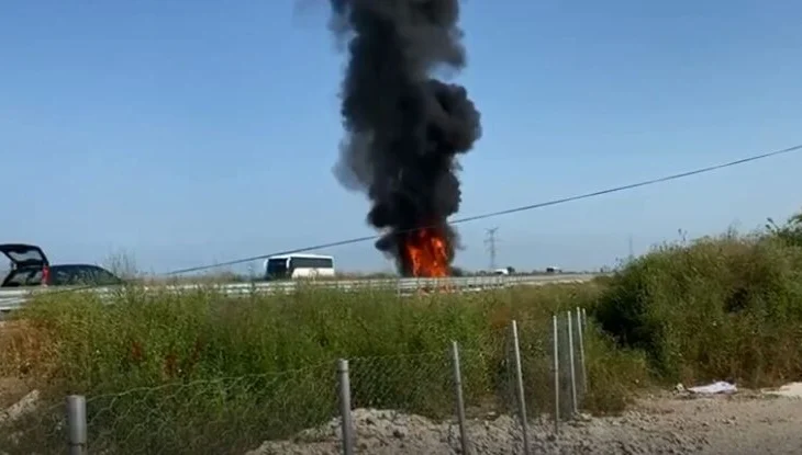Shkrumbohet makina në autostradën Kashar-Thumanë (Video)