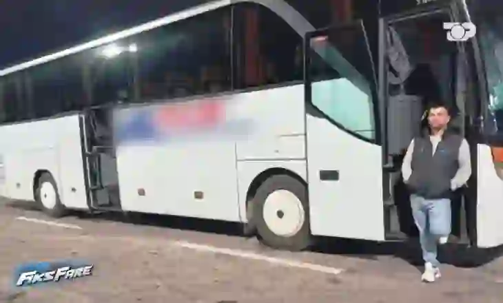 Shoferi i autobusit Tiranë-Athinë i merr 800 euro për vulë në pasaportë, pala greke i vë gjobë 1.200 euro