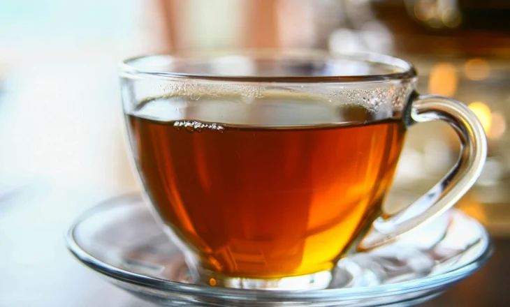 Shpëtimi gjatë ditëve të nxehta! Kjo pije ju freskon trupin, mbron zemrën, lëkurën dhe shkrin kilogramët e tepërt