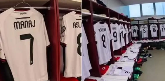 Shqipëri-Letoni/ Kombëtarja luan me fanella të bardha, brenda dhomës së zhveshjes gjithçka gati