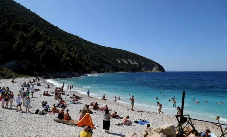 Shqipëria rrugës për t’u “pushtuar” nga 30 milionë turistë