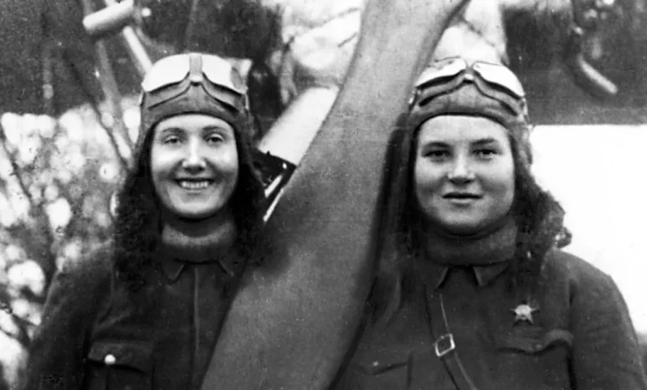 Si “Shtrigat e Natës” ndihmuan në mposhtjen e nazistëve/ Ekipi i jashtëzakonshëm i vajzave që fluturonin me aeroplanë druri
