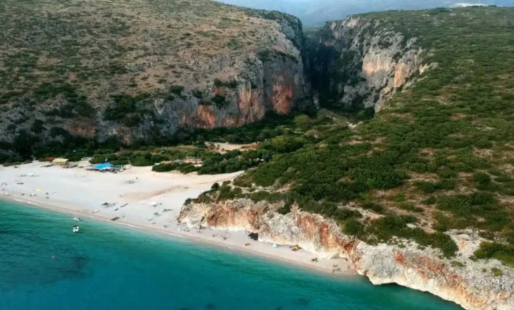 Si Viaggia: Det kristal dhe bukuri e vetmuar plazhet më të fshehta të Shqipërisë