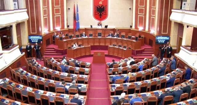 Sot seancë plenare, ja për çfarë do të diskutohet në Kuvend