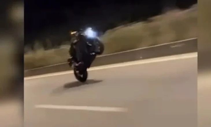 “Spektakël dhe rrezik në rrugë!” Policia vendos gjoba deri në 1 milion lekë për drejtuesit e motorëve