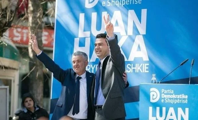Stamponin veshje me logo false, një prej të arrestuarve është ish-kandidati për deputet i Bashës