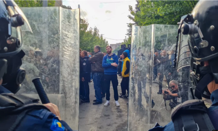 Sulmet ndaj gazetarëve në veri të Kosovës, ngrihet aktakuzë ndaj një deputeti të Listës Serbe