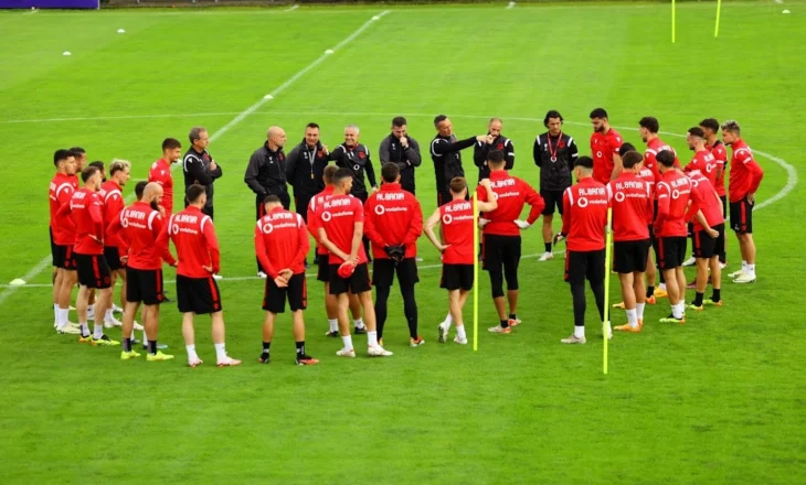 Sylvinho e ka “harruar”, anësori kuqezi mbështet kuqezinjtë: Paçi fat. Me këmbë të mbarë