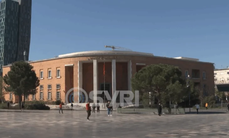 SYRI TV/ Rritet dhënia e kredive nga bankat, BSH e trembur nga rritja e…