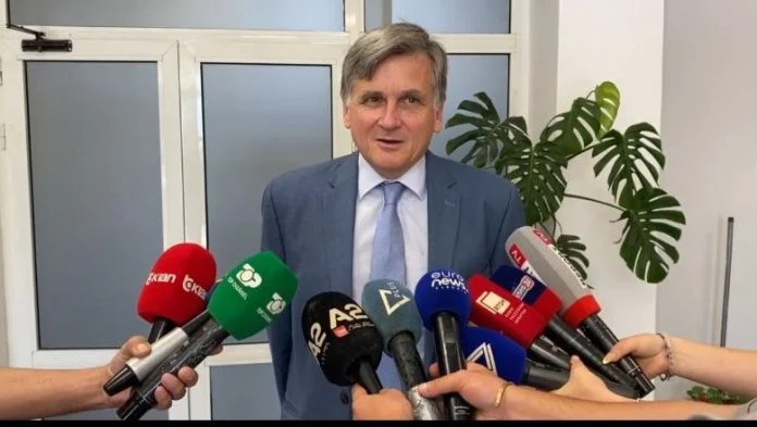 Tarran takim me KLGJ në Pogradec: Hapje e zyrave të informimit në çdo gjykatë