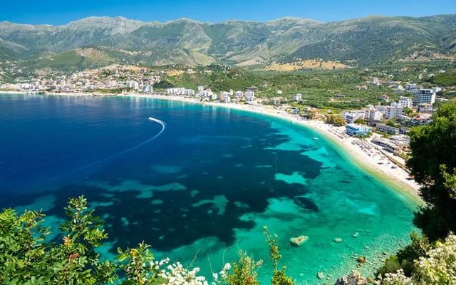 Të ardhurat nga turizmi arrijnë rekord 874 milionë euro, në 3-mujorin e parë