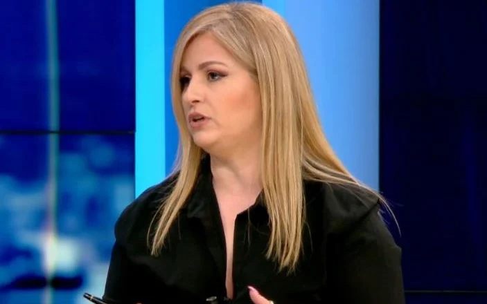 “Të gjithë në shërbim të..”,gazetarja zbardh prapaskenat: Ja çfarë i lidh tre personazhet e ekstraduar mbrëmë në Tiranë