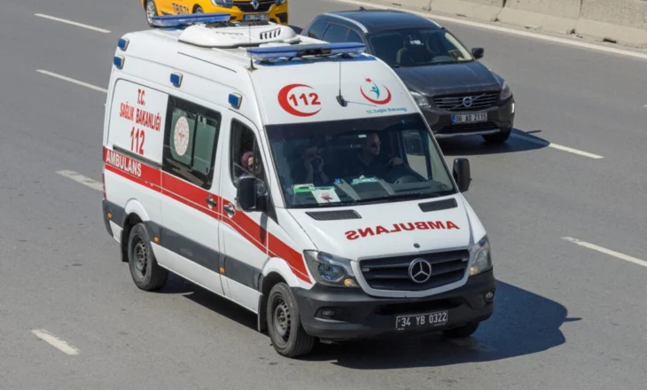 Tërmet i fuqishëm mes Turqisë dhe Greqisë, 14-vjeçarja humb jetën nga paniku