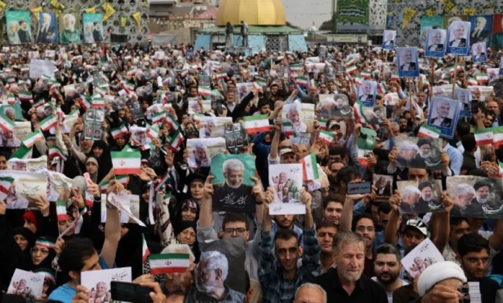 Tetëmbëdhjetë persona u arrestuan në Bregun Perëndimor, duke kënduar ‘Khamenei’