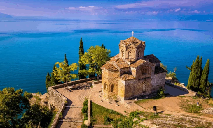 “The Telegraph” rendit Shqipërinë në ‘Top 10’: Ofron bukuri përrallore dhe çmime të përballueshme