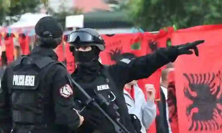Tirana blindohet për ndeshjen Shqipëri-Serbi! Kufizime qarkullimi, kontrolle të rrepta dhe ndëshkime për çdo shkelje