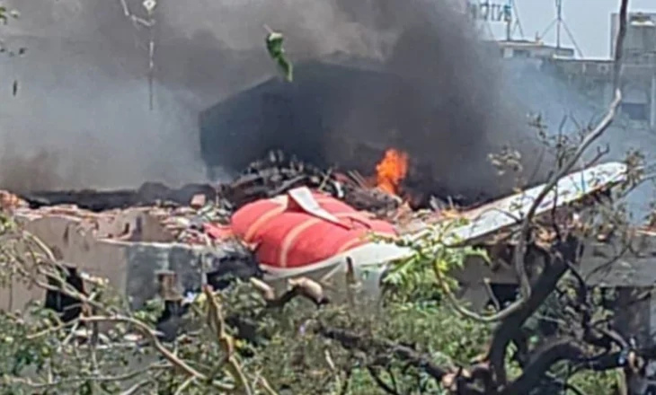 Tragjedia ajrore ku humbën jetën 244 persona, ja shkaku që dyshohet se çoi në rrëzimin e avionit?