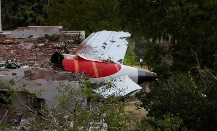 Tragjedia me 247 viktima në Indi, defekti në sediljen e pilotit rrëzoi avionin! Çfarë zbuloi kutia e zezë?