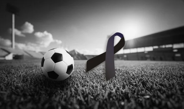 Tragjike/ Futbollisti shqiptar bie nga kati i 8-të i restorantit dhe ndërron jetë