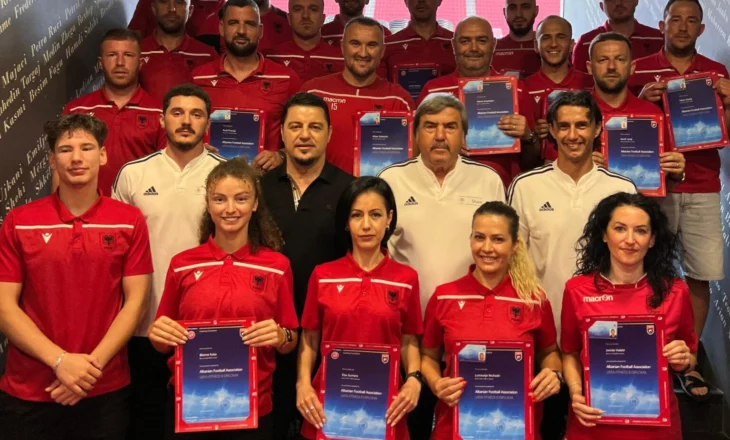 Trajnerët e përgatitjes fizike marrin certifikatat e kursit UEFA B Fitness Coach