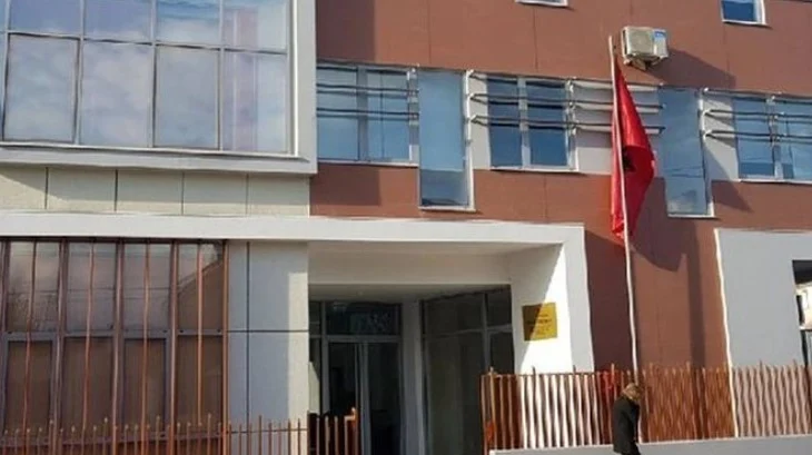 “Treni bullgar” në Pekisht të Peqinit, prokuroria i kthen përgjigje PD: Po hetojmë!
