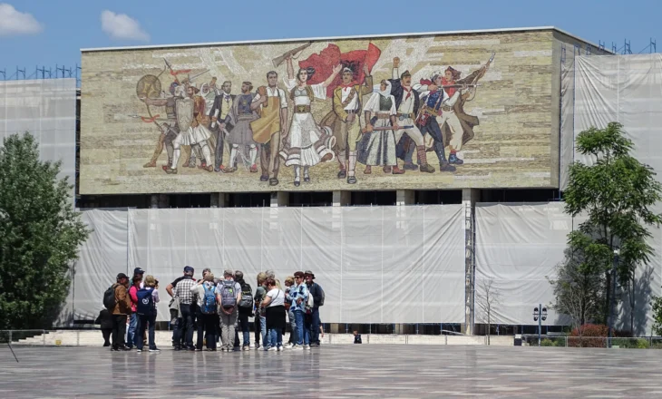 Turizmi, rritje e dobët dhe në maj, pavarësisht eventeve; ikin më shumë shqiptarët