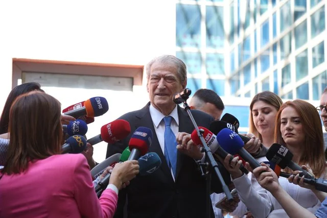 “Unë i dëgjoj avokatët”/ A do ta pranojë trupën gjykuese të dosjes ‘Partizani’? Ja si përgjigjet Berisha