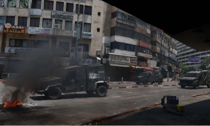 Ushtria izraelite kryen operacion “anti-terrorist” në West Bank, 64 të lënduar për shkak të gazit lotsjellës