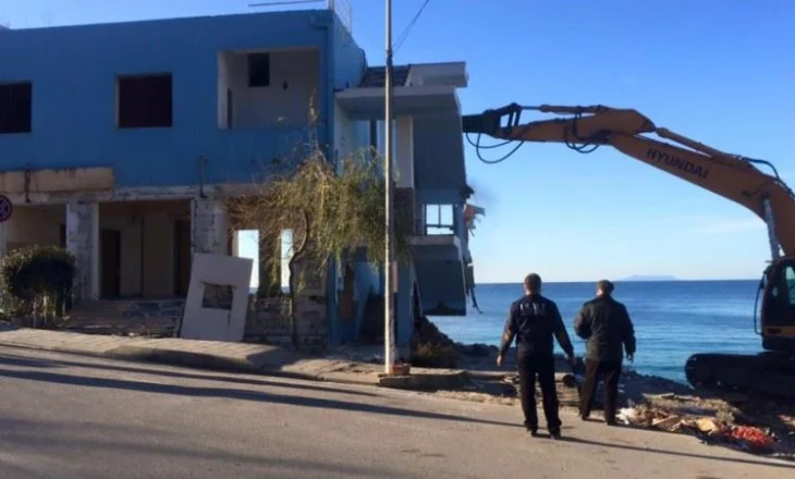 Vangjel Tavo “shkrin” IMT-në e Himarës, shkarkon 5 punonjës dhe drejtorin