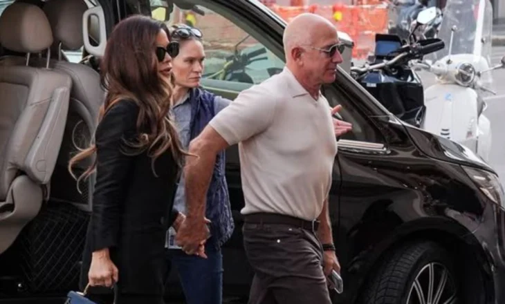 “Venecia është e lodhur, s’ka vend për të”/ Banorët kundërshtojnë me protesta dasmën luksoze të Jeff Bezos 